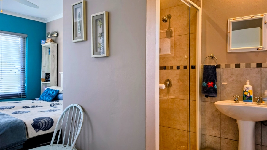 3 Bedroom Property for Sale in Brenton On Lake Western Cape